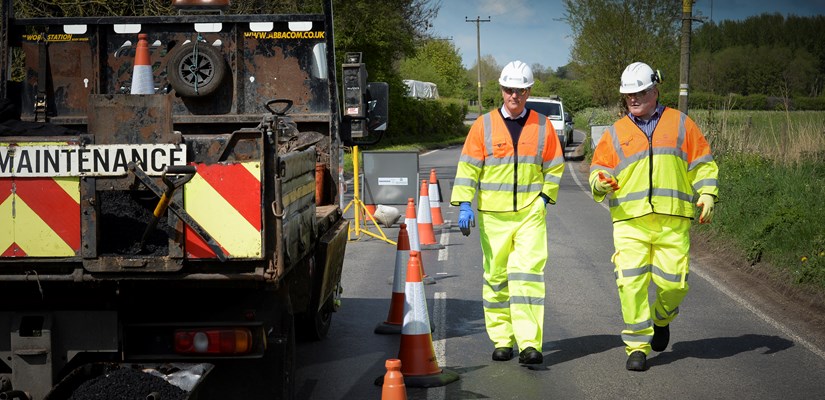 Prime Minister visits Oxfordshire to see repair works after floods Prime Minister visits Oxfordshire to see repair works after floods